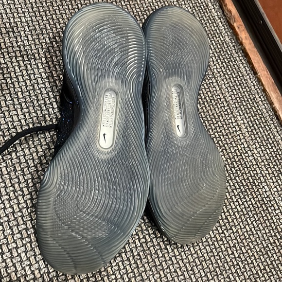 Nike zoom. Used a handful of times. - Picture 2 of 4